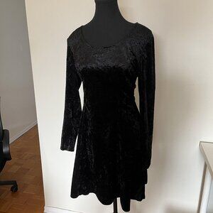 Black Long Sleeve Velvet Dress